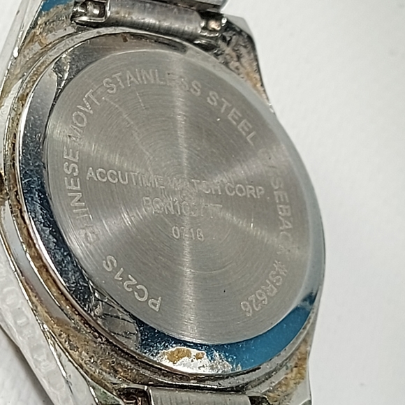 Accutime 2 tone stretch band wrist watch, new battery - Picture 4 of 6
